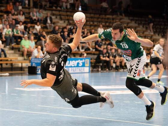 24 Sebastian Boesing (TuS 04 Dansenberg) gegen 19 Ivan Sliskovic (Frisch Auf Goeppingen), Frisch Auf Goeppingen vs. TuS 04 Dansenberg, DHB Pokal, Handball, Herren, 17.08.2019 Frisch Auf Goeppingen vs. TuS 04 Dansenberg, DHB Pokal, Handball, Herren, 17.08.2019 Goeppingen Copyright: xEIBNER Michael_Schmidtx EP_MST