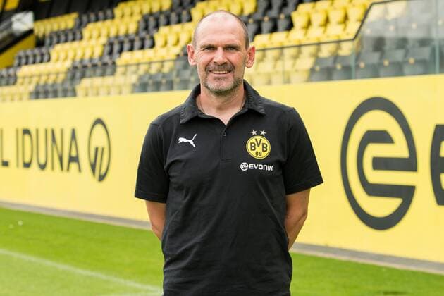 Co Trainer Manfred Stefes; Borussia Dortmund; 1.BL, Porträttermin 2019 2020