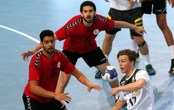 Handball, U19 WM, Finale, Ägypten - Deutschland 18.08.2019 Skopje(North Macedonia) Egypt-Germany Vlll IHF men s handball Youth U19 Under19 World Championship, WM, Weltmeisterschaft final Nils Lichtlein(r) Germany, Ahmed Elsayed(L),Yasser Mohammed(C) Egypt : 