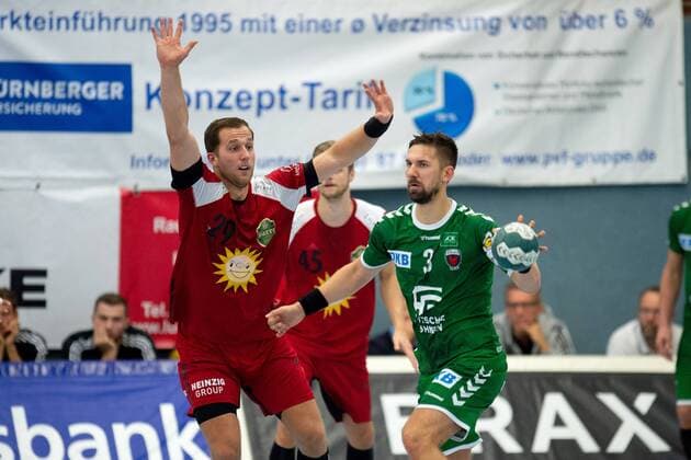 Spenge, Deutschland 18.08.2019: DHB-Pokal 1. Hauptrunde - 2019 2020 - TuS-N-Lübbecke vs. Füchse Berlin (L-R) Marian Orlowski (Lübbecke), Fabian Wiede (Berlin) Spenge Nordrhein-Westfalen Deutschland Aqua Magica