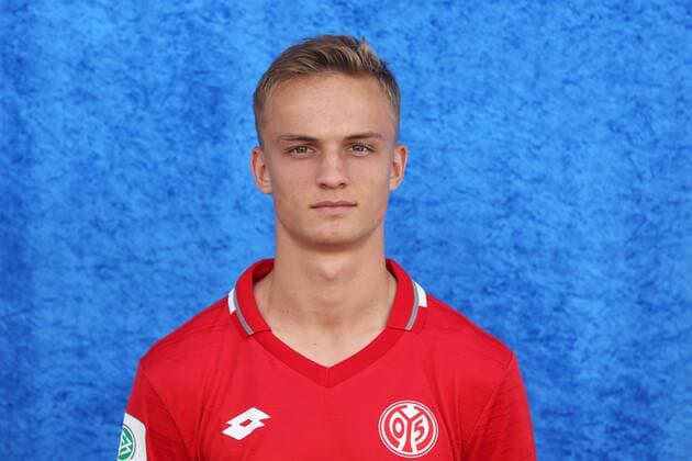 NIKLAS TAUER 1. FSV MAINZ 05 U19 FUSSBALL, GER, A JUNIOREN BL SUED SUEDWEST, PORTRAETTERMIN 2019 2020 