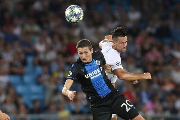 Club s Hans Vanaken and LASK s James Holland fight for the ball during the match of Belgian soccer team Club Brugge KV against Austrian team LASK Linz in the first leg of the play-offs for the UEFA Champions League, in Linz, Austria, Tuesday 20 August 2019. BRUNOxFAHY  x05646282x
