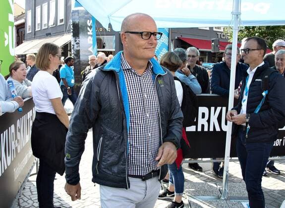 Bjarne Riis ses her ved starten af cykelloebet PostNord Danmark Rundt i Silkeborg, onsdag 21. august 2019.. , Silkeborg Jylland Denmark Copyright: HenningxBagger HenningxBaggerx COP101 spdk20190821-162107-L