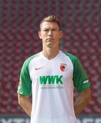 Stephan Lichtsteiner; FC Augsburg 1907; 1.BL, Porträttermin 2019 2020,