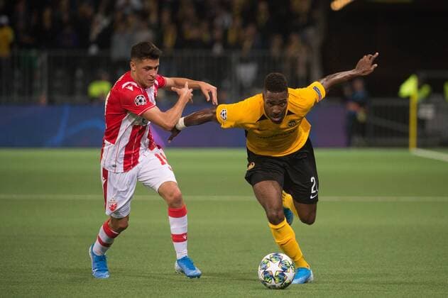 Fussball UCL - BSC Young Boys - Roter Stern Belgrad Bern, 21.08.2019, Fussball Uefa Champions League, Play-offs Hinspiel, Saison 2019 2020, BSC Young Boys - Roter Stern Belgrad, Mateo Garcia Ezequiel (Belgrad) gegen Ulisses Garcia (YB).
