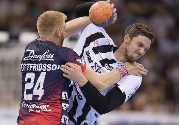 SG Flensburg-Handewitt vs. THW Kiel Fixum Super Cup 2019, 21.8.2019 SG Flensburg-Handewitt vs. THW Kiel 61-Hendrik Pekeler (THW Kiel) und Jim Gottfridsson (24) Flensburg,
