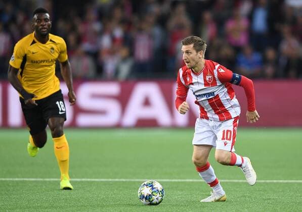 FUSSBALL CHAMPIONS LEAGUE SAISON 2019 2020 Play Off Hinspiel in Bern BSC Young Boys Bern - Roter Stern Belgrad 21.08.2019 Marko Marin (Roter Stern Belgrad) am Ball