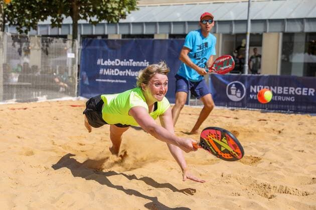 Sport Bilder der Tages Jana Haas, Beach Tennis, Deutsche Meisterschaften und ITF Beach Tennis Saarlouis 2019, Kleiner Markt in Saarlouis, 22.08.2019,