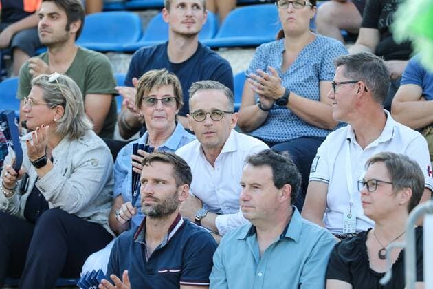 Sport Bilder des Tages Bundesaußenminister Heiko Maas zum Besuch beim Finale der Damen, Beach Tennis, Deutsche Meisterschaften und ITF Beach Tennis Saarlouis 2019, Kleiner Markt in Saarlouis, 23.08.2019,