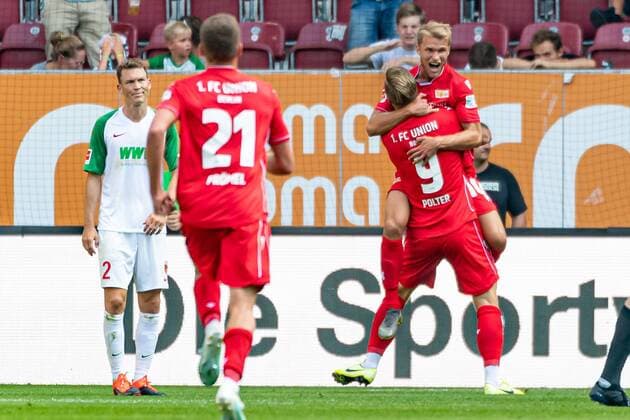 Augsburg, Deutschland, 24.08.2019, 1. Bundesliga 2. Spieltag, FC Augsburg - 1.FC Union Berlin, Jubel, Torjubel um Sebastian Andersson (FCU) nach seinem Treffer zum 1:1 ( Augsburg WWK Arena Bavaria Germany eu-images-09-527-007392 *** Augsburg, Germany, 24 08 2019, 1 Bundesliga 2 matchday, FC Augsburg 1 FC Union Berlin, cheers, goal cheers for Sebastian Andersson FCU after his goal to 1 1 Augsburg WWK Arena Bavaria Germany eu images 09 527 007392 eu-images-527 DFL REGULATIONS PROHIBIT ANY USE OF PHOTOGRAPHS AS IMAGE SEQUENCES AND OR QUASI-VIDEO.