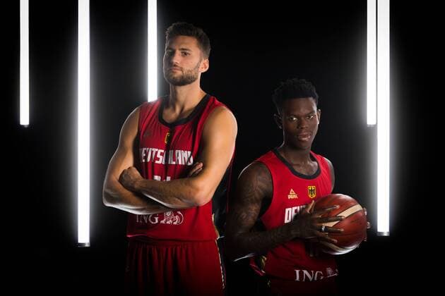 Basketball Hamburg 15.08.2019 Deutscher Basketball Bund DBB Nationalmannschaft Herren Männer Vorbereitungsspiel zum WM 2019 Team Deutschland (GER) Maximilian Kleber (Deutschland, No.24) li. Dennis Schröder Schroeder (Deutschland, No.17) Schröder