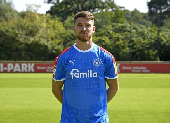 Salih Özcan; Holstein Kiel; 2. BL, Porträttermin 2019 2020, Fußball, Männer, 24.08.19 Kiel NLZ Projendorf Kiel Germany