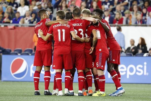 FOXBOROUGH, MA - AUGUST 24: Chicago celebrates drawing the game level at 1-1 during a match between the New England Revolution and the Chicago Fire on August 24, 2019, at Gillette Stadium in Foxborough, Massachusetts. (Photo by Fred Kfoury III Icon Sportswire) SOCCER: AUG 24 MLS, Fussball Herren, USA - Chicago Fire at New England Revolution Icon482190824024