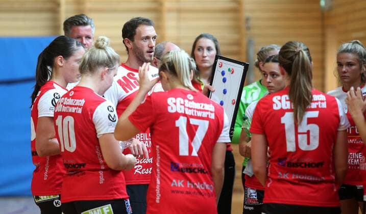BAU 24.08.2019 Handball 28. Lotto-Cup, SG, SG Schozach-Bottwartal vs. HC Leipzig, Trainer Michael Stettner (Bottwartal, Mitte)