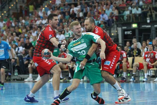 SC DHfK Leipzig vs. Fuechse Berlin, Liqui Moly HBL, 25.08.19 Handball, 1. Bundesliga, Saison 2019 2020, 1. Spieltag: SC DHfK Leipzig vs. Fuechse Berlin am 25.08.19 in der Arena Leipzig. Im Bild: Philipp WEBER ( 20, SC DHfK Leipzig) gegen Michael Mueller ( 25, Fuechse Berlin) Copyright: xBEAUTIFULxSPORTS JanxKaeferx