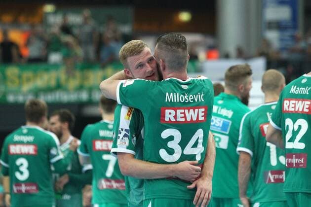 SC DHfK Leipzig vs. Fuechse Berlin, Liqui Moly HBL, 25.08.19 Handball, 1. Bundesliga, Saison 2019 2020, 1. Spieltag: SC DHfK Leipzig vs. Fuechse Berlin am 25.08.19 in der Arena Leipzig. Im Bild: Philipp WEBER ( 20, SC DHfK Leipzig) und Alen MILOSEVIC ( 34, SC DHfK Leipzig), Sieg, Jubel, Team, Mannschaft Copyright: xBEAUTIFULxSPORTS JanxKaeferx