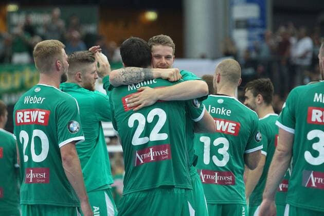 SC DHfK Leipzig vs. Fuechse Berlin, Liqui Moly HBL, 25.08.19 Handball, 1. Bundesliga, Saison 2019 2020, 1. Spieltag: SC DHfK Leipzig vs. Fuechse Berlin am 25.08.19 in der Arena Leipzig. Im Bild: DHfK, Sieg, Jubel, Team, Mannschaft Copyright: xBEAUTIFULxSPORTS JanxKaeferx