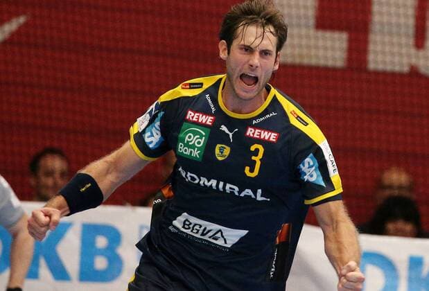 Handball, 1. Bundesliga: Die Eulen Ludwigshafen - Rhein-Neckar-Löwen, 1. Spieltag am 25.08.2019, Saison 2019 20, ZmdZ, 5-5 ausgleich durch Uwe Gensheimer (3, Rhein Neckar Löwen), torjubel, Die Eulen Ludwigshafen - Rhein-Neckar-Löwen