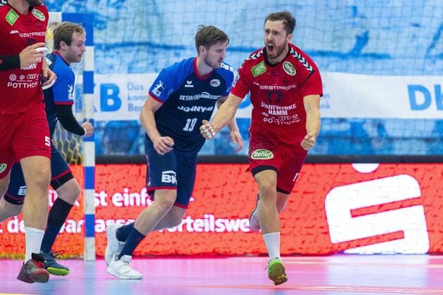 Bietigheim, Deutschland 25. August 2019: 2. BL - 19 20- SG BBM Bietigheim vs. ASV Hamm-Westfalen Vetle Ronningen (SG BBM Bietigheim), Sören Südmeier (Hamm) Bietigheim Egetrans Arena Baden-Württemberg Deutschland