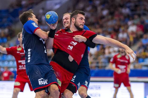 Bietigheim, Deutschland 25. August 2019: 2. BL - 19 20- SG BBM Bietigheim vs. ASV Hamm-Westfalen v.li. Jan Asmuth (SG BBM Bietigheim), Jan Brosch (Hamm), Patrick Rentschler (SG BBM Bietigheim) Bietigheim Egetrans Arena Baden-Württemberg Deutschland