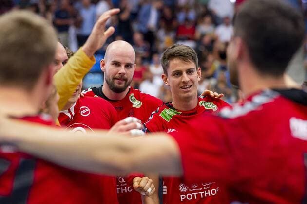 Bietigheim, Deutschland 25. August 2019: 2. BL - 19 20- SG BBM Bietigheim vs. ASV Hamm-Westfalen die Mannschaft von Hamm, Schlussjubel Schlußjubel Emotion Freude Bietigheim Egetrans Arena Baden-Württemberg Deutschland