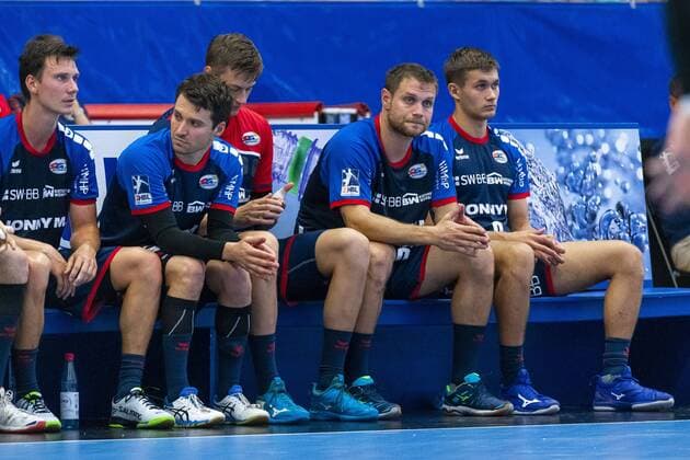 Bietigheim, Deutschland 25. August 2019: 2. BL - 19 20- SG BBM Bietigheim vs. ASV Hamm-Westfalen v.li. Max Emanuel (SG BBM Bietigheim), Christian Schäfer Schaefer (SG BBM Bietigheim), Maximilian Trost (SG BBM Bietigheim), Michael Kraus (SG BBM Bietigheim), Max Oehler Öhler (SG BBM Bietigheim) unzufrieden enttäuscht enttaeuscht niedergeschlagen frustriert, Bietigheim Egetrans Arena Baden-Württemberg Deutschland