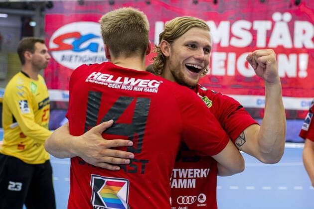 Bietigheim, Deutschland 25. August 2019: 2. BL - 19 20- SG BBM Bietigheim vs. ASV Hamm-Westfalen Ivar Stavast (Hamm), Marten Franke (Hamm) Jubel Freude Emotion Torjubel Torschuetze Torschütze Bietigheim Egetrans Arena Baden-Württemberg Deutschland
