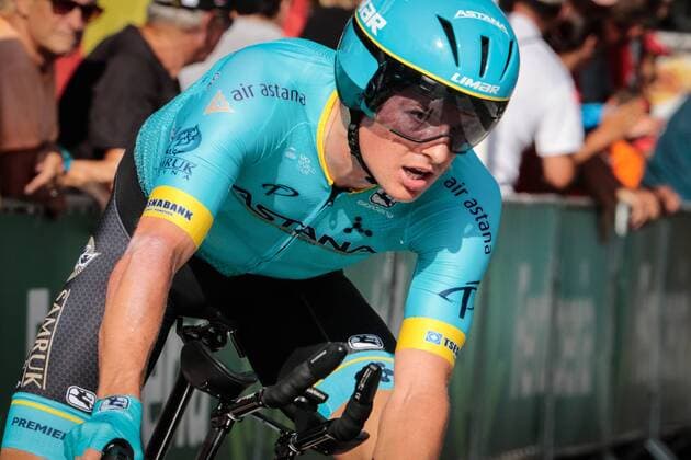 Das Astana Pro Team (KAZ) mit Jakob Fuglsang (DEN DK) - Aktion Rennszene - Querformat - quer - horizontal - Veranstaltung Event: 74. Spanien Rundfahrt Vuelta a Espana - 1.Etappe Stage 1: Salinas de Torrevieja nach to Torrevieja 13.4 km T.T.T. - Team Time Trial - Teamzeitfahren - Contre la montre par l equipe - Ort Place: Torrevieja - Region: Provinz Alicante - Spanien Spain Espana - Europa Europe - Datum Date: 24.08.2019