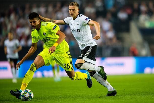 190828 Dino Peric of Dinamo Zagreb and Alexander Toft Soderlund of Rosenborg during the Champions League play-off match between Rosenborg and Dinamo Zagreb on August 28, 2019 in Trondheim. Photo: Marius Simensen BILDBYRAN Cop 238 bbeng champions league play-off dinamo zagreb football fotball fotboll rosenborg Copyright: MARIUSxSIMENSEN BB190828BB085