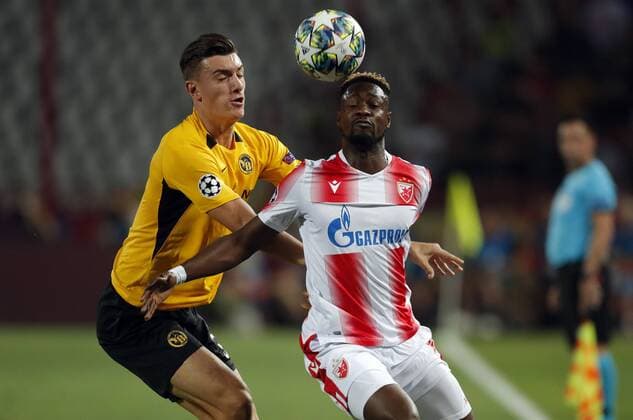 (190828) -- BELGRADE, Aug. 28, 2019 -- Crvena Zvezda s Richmond Boakye (R) vies with Young Boys Cedric Zesiger during the 2nd leg football match between Crvena Zvezda and Young Boys at the UEFA Champions League play-offs, in Belgrade, Serbia on Aug. 27, 2019. (Photo by Xinhua) (SP)SERBIA-BELGRADE-SOCCER-CRVENA ZVEZDA VS YOUNG BOYS PredragxMilosavljevic 