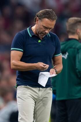 Amsterdam, Netherlands, 28.08.2019, UEFA Champions League, Play-off, Ajax Amsterdam - APOEL Nikosia, Trainer Thomas Doll (Nikosia) Schaut, looks on ( Amsterdam Netherlands eu-images-01061008719