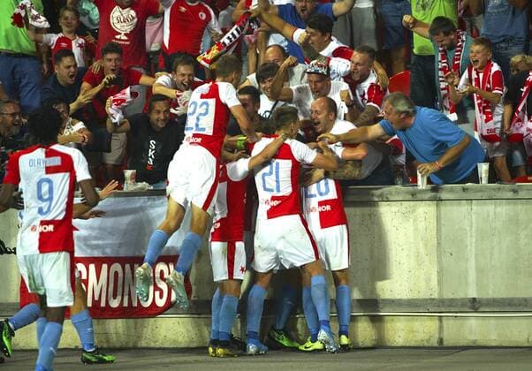 (190829) -- PRAGUE, Aug. 29, 2019 -- Slavia Prague players celebrate after scoring during the 2nd leg match between Slavia Prague and Romanian Cluj at the UEFA Champions League play-offs, in Prague, the Czech Republic, on Aug. 28, 2019. (Photo by Dana Kesnerova Xinhua) (SP)CZECH REPUBLIC-PRAGUE-SOCCER-UEFA CHAMPIONS LEAGUE-SLAVIA VS CLUJ YangxXiaohong 