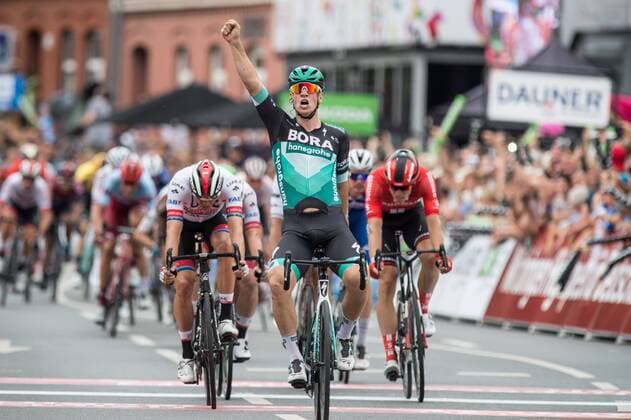 Pascal Ackermann (GER BORA-hansgrohe) gewinnt die 1.Etappe der Deutschland Tour 2019 -vor Alexander Kristoff (NOR UAE-Team Emirates) und Simone Consonni (ITA UAE-team Emirates) - Finish - Ziel - Zielsprint - Zielankunft - Finale - Final - Sprint - Jubel - Freude - Luck - Emotion - Emotionen - Mimik - Mimic - Gestik - Gestic - Aktion Rennszene - Querformat - quer - horizontal - Event Veranstaltung: 34. Deutschland Rundfahrt - 1.Etappe Stage 1: Hannover nach to Halberstadt 167.0 km - Ort Location: Halberstadt - Region: Sachsen-Anhalt - Land Country: Deutschland Germany - Datum Date: 28.08.2019