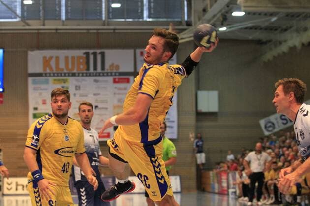 2.Bundesliga Handball VfL Luebeck-Schwartau - VfL Gummersbach 30.08.2019, Hansehalle Luebeck, GER, VfL Luebeck-Schwartau - VfL Gummersbach im Bild picture shows Fynn Herzig VfL Gummersbach im Wurf