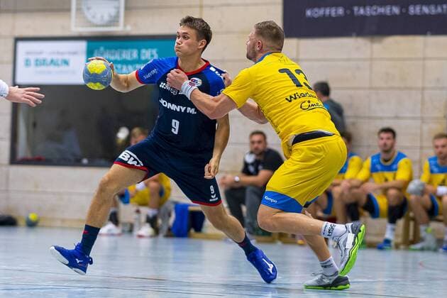 Konstanz, Deutschland 30. August 2019: 2. BL - 19 20- HSG Konstanz vs. SG BBM Bietigheim v.li. Max Oehler Öhler (SG BBM Bietigheim), Fabian Wiederstein (Konstanz) Konstanz Baden-Württemberg Deutschland
