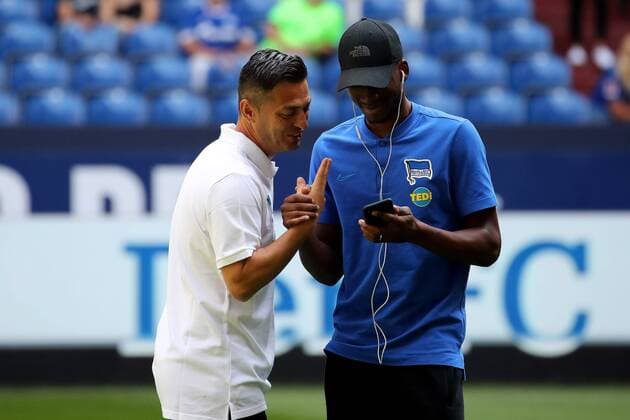 Cheftrainer Ante Covic (Hertha BSC) beim BL-Spiel (Saison 2019 20) FC Schalke 04 - Hertha BSC. Copyright: Thomas Pakusch