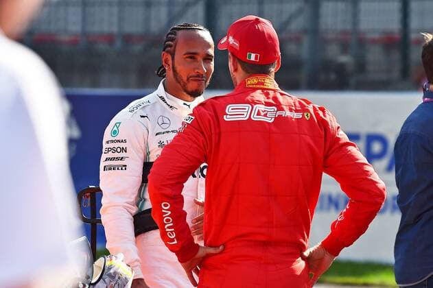 31.08.2019, xekx, Motorsport FIA Formel 1, Großer Preis von Belgien 2019 - Qualifying emspor, v.l. Im Gespräch: 3. Startplatz Lewis Hamilton (Mercedes-AMG Petronas) und 2. Startplatz Sebastian Vettel (Ferrari) (DFL DFB REGULATIONS PROHIBIT ANY USE OF PHOTOGRAPHS as IMAGE SEQUENCES and or QUASI-VIDEO) Spa