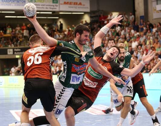 BAU 31.08.2019 Göppingen Handball Frisch Auf Göppingen! vs. TSV Hannover-Burgdorf, v.l. Ivan Sliskovic (Göppingen), Joshua Thiele (Hannover)