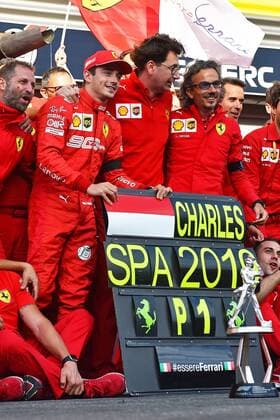 01.09.2019, xekx, Motorsport FIA Formel 1, Großer Preis von Belgien 2019 - Rennen emspor, Sieger-Team-Foto von Ferrari, (mitte) Sieger Charles Leclerc (Ferrari) (DFL DFB REGULATIONS PROHIBIT ANY USE OF PHOTOGRAPHS as IMAGE SEQUENCES and or QUASI-VIDEO) Spa