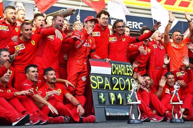 01.09.2019, xekx, Motorsport FIA Formel 1, Großer Preis von Belgien 2019 - Rennen emspor, Sieger-Team-Foto von Ferrari, (mitte) Sieger Charles Leclerc (Ferrari) (DFL DFB REGULATIONS PROHIBIT ANY USE OF PHOTOGRAPHS as IMAGE SEQUENCES and or QUASI-VIDEO) Spa