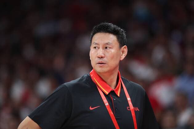 (190902) -- BEIJING, Sept. 2, 2019 -- Li Nan, head coach of China reacts during the group A match between China and Poland at the 2019 FIBA World Cup in Beijing, capital of China, on Sept. 2, 2019. ) (SP)CHINA-BEIJING-BASKETBALL WM FIBA WORLD CUP-GROUP A-CHN VS POL(CN) MengxYongmin 