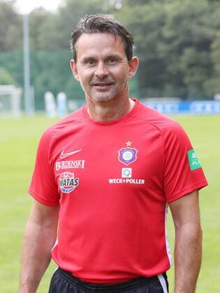Teampraesentation Erz.Aue Fussball 2.Bundesliga Trainer Dirk Schuster; FC Erzgebirge Aue; 2.Bundesliga, Porträttermin 2019 2020 , Aue, 26.08.2019, Erzgebirgsstadion, Fussball ,