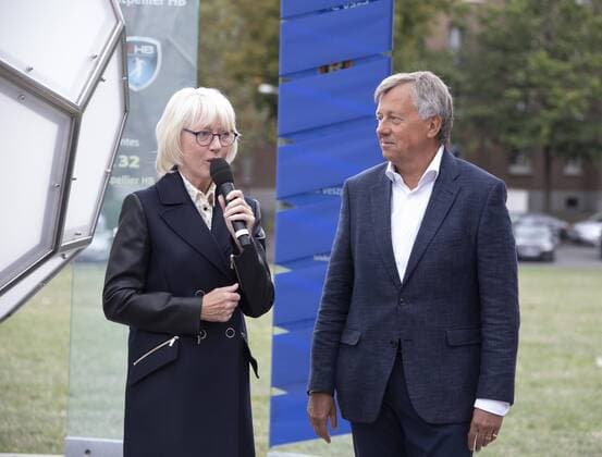 Einweihung der 10. Stele am Ball of Fame Handball Final 4 Lanxess Arena Koeln Deutschland Datum: 03.09.2019 Links: Elfi Scho-Antwerpes Rechts: Michael Wiederer (EHF)