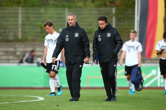 Christian Wueck (Deutschland, links) mit Co-Trainer Dennis Lamby Deutschland vs Belgien, U17, U 17 Laenderspiel, 05.09.2019 DFB regulations prohibit any use of photographs as image sequences and or quasi-video. Deutschland vs Belgien, U17-Laenderspiel, 05.09.2019 Hilden Copyright: xEIBNER RenexWeissx EP_RWS