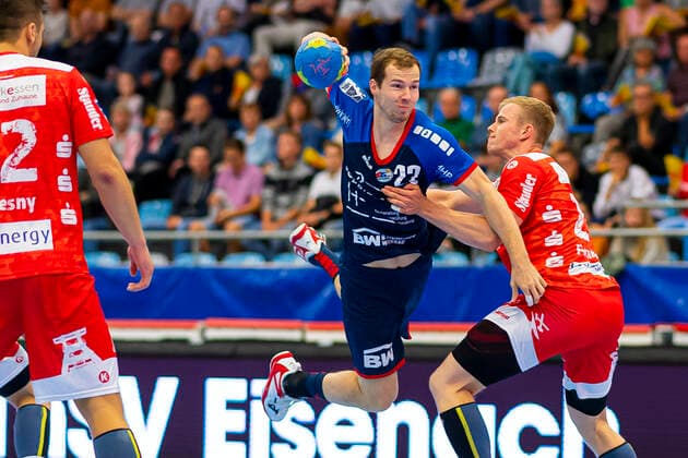 Bietigheim, Deutschland 06. September 2019: 2. BL - 19 20- SG BBM Bietigheim vs. TUSEM Essen v. li. im Zweikampf Jonas Link (SG BBM Bietigheim) und Lucas Firnhaber (Tusem Essen) Bietigheim Egetrans Arena Baden-Württemberg Deutschland