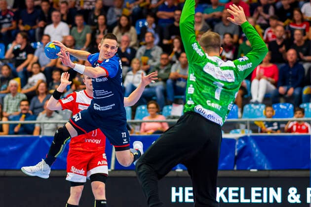 Bietigheim, Deutschland 06. September 2019: 2. BL - 19 20- SG BBM Bietigheim vs. TUSEM Essen v.li. Martin Marcec (SG BBM Bietigheim), Torhueter Frederik Genz (Tusem Essen) Bietigheim Egetrans Arena Baden-Württemberg Deutschland