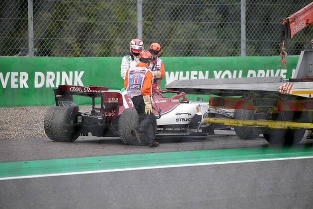 FORMULA 1 GRAN PREMIO HEINEKEN D ITALIA 2019 06.09.2019, Autodromo Nazionale di Monza, Monza, FORMULA 1 GRAN PREMIO HEINEKEN D ITALIA 2019 ,im Bild Kimi Raikkonen (FIN 7), Alfa Romeo Racing fällt nach Unfall aus