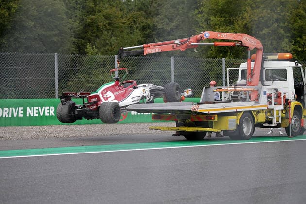 FORMULA 1 GRAN PREMIO HEINEKEN D ITALIA 2019 06.09.2019, Autodromo Nazionale di Monza, Monza, FORMULA 1 GRAN PREMIO HEINEKEN D ITALIA 2019 ,im Bild Kimi Raikkonen (FIN 7), Alfa Romeo Racing fällt nach Unfall aus