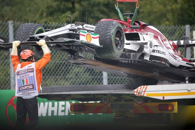 FORMULA 1 GRAN PREMIO HEINEKEN D ITALIA 2019 06.09.2019, Autodromo Nazionale di Monza, Monza, FORMULA 1 GRAN PREMIO HEINEKEN D ITALIA 2019 ,im Bild Kimi Raikkonen (FIN 7), Alfa Romeo Racing fällt nach Unfall aus