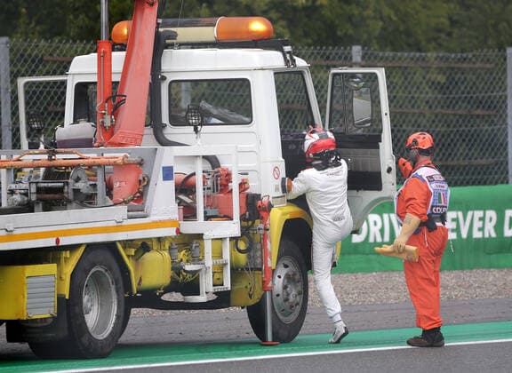 FORMULA 1 GRAN PREMIO HEINEKEN D ITALIA 2019 06.09.2019, Autodromo Nazionale di Monza, Monza, FORMULA 1 GRAN PREMIO HEINEKEN D ITALIA 2019 ,im Bild Kimi Raikkonen (FIN 7), Alfa Romeo Racing fällt nach Unfall aus